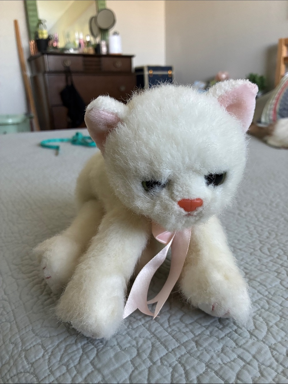 TY Vintage 1996 Plush White Beanbag Crystal Cat Toy Plush Stuffed Animal Pink